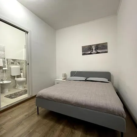 - Modern And Chic *