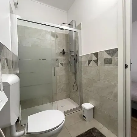 - Modern And Chic Bergamo