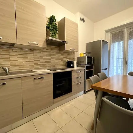 Apartament - Modern And Chic Bergamo