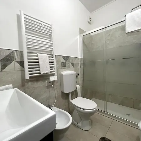 - Modern And Chic Bergamo